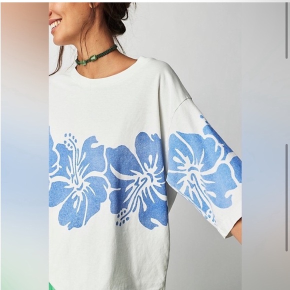 Free People The Bureau Hibiscus Oversized Tee Blue - Picture 3 of 9